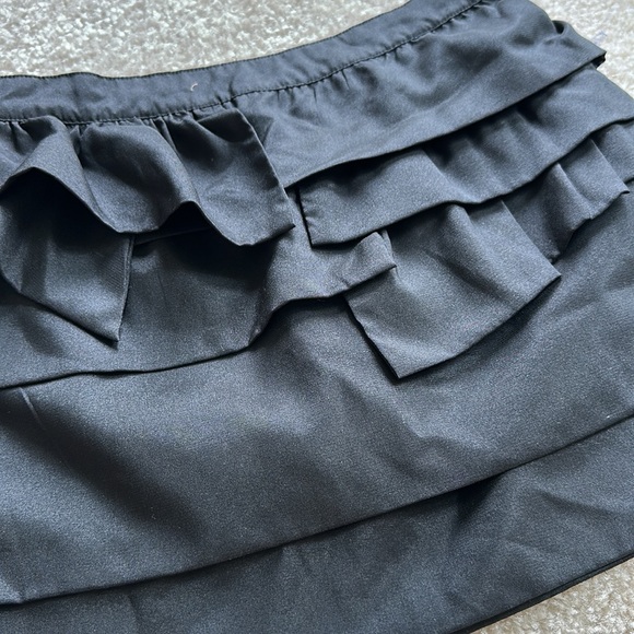 Black layered mini skirt - Picture 2 of 9